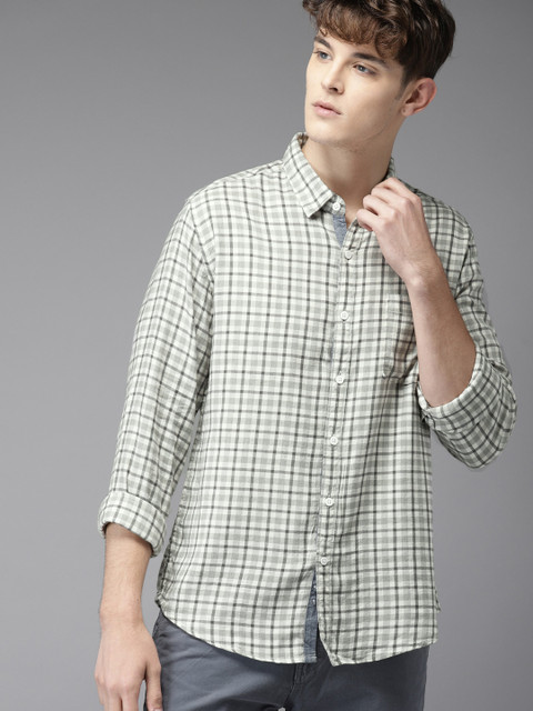 

HERE&NOW Men Grey & Off-White Regular Fit Checked Casual Shirt