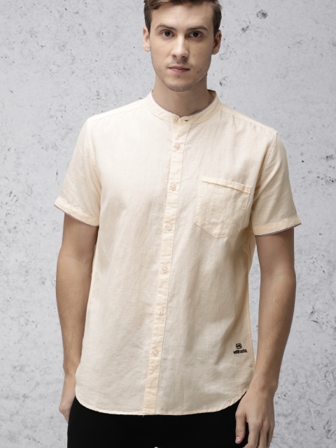 

Ecko Unltd Men Peach Slim Fit Solid Casual Shirt