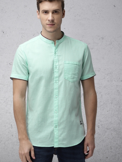 

Ecko Unltd Men Green Slim Fit Solid Casual Shirt