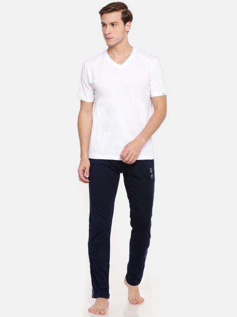

Urban Dog White & Navy Blue Solid Lounge Set UDTSH01_UDLP03