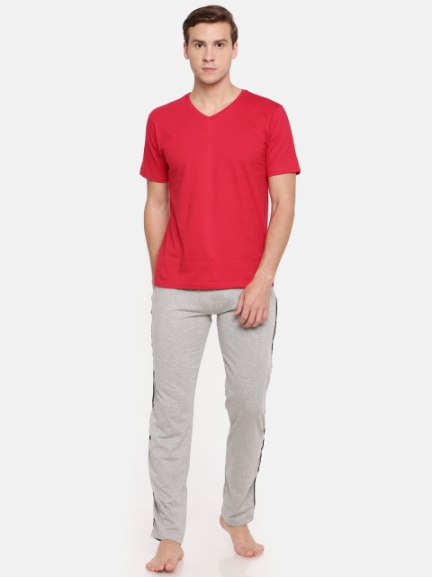 

Urban Dog Red & Grey Solid Lounge Set UDTSH03_UDLP04