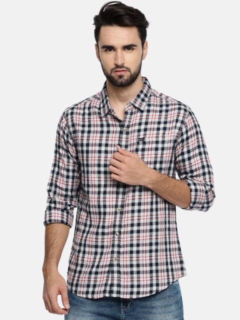

The Indian Garage Co Men Grey & Black Slim Fit Checked Casual Shirt