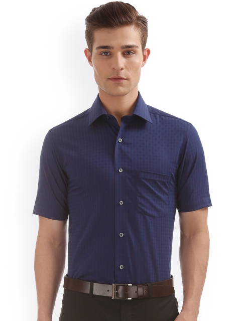 

Arrow Men Blue Standard Slim Fit Checked Casual Shirt