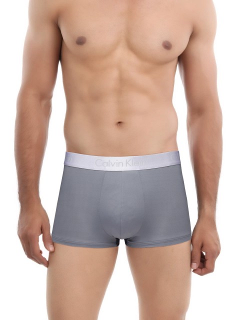 

Calvin Klein Underwear Men Grey Low Rise Trunk NB11963NA