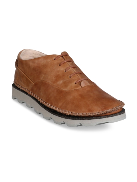 

Clarks Women Tan Brown Leather Sneakers