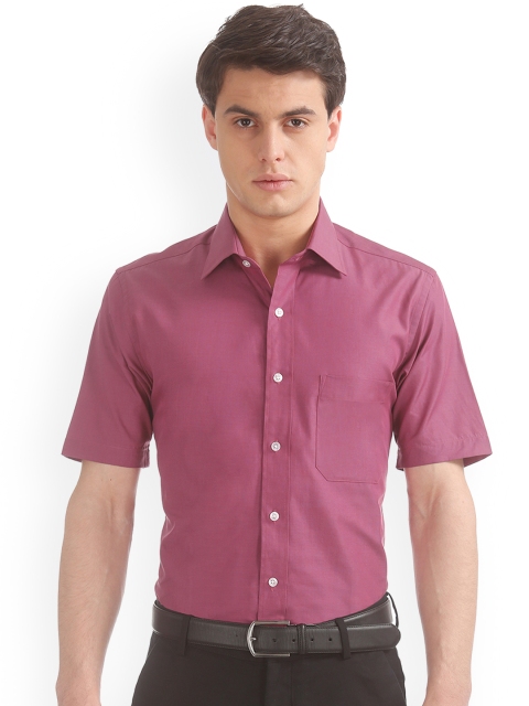 

Arrow Men Pink Regular Fit Solid Formal Shirt
