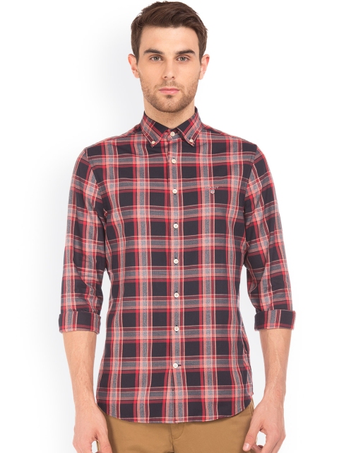 

GANT Men Red & Black Regular Fit Checked Casual Shirt