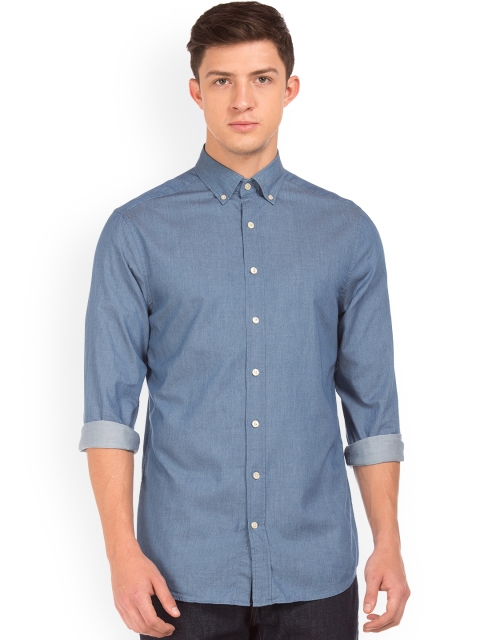 

GANT Men Blue Regular Fit Solid Casual Shirt