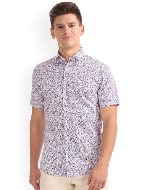 

GANT Men Pink & White Slim Fit Printed Casual Shirt