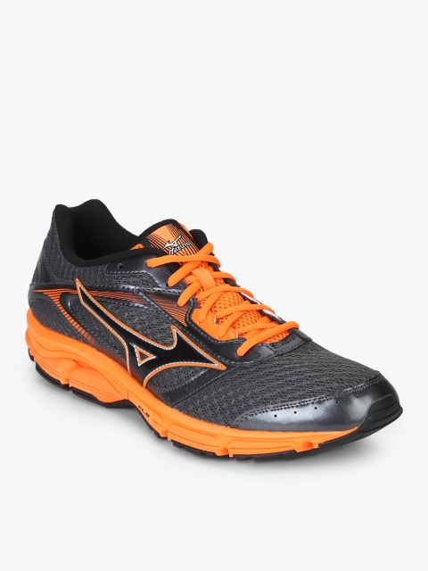 

Mizuno Men Black & Orange Solid Wave Impetus 4 Running Shoes