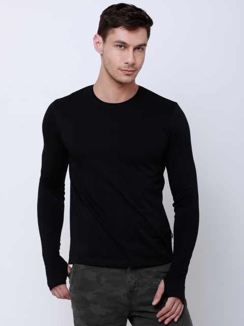 

HIGHLANDER Men Black Solid Round Neck Slim Fit T-shirt