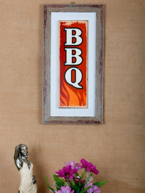 

Importwala White & Red Wall Hanging