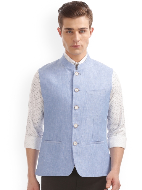 

Arrow Men Blue Slim-Fit Waistcoat