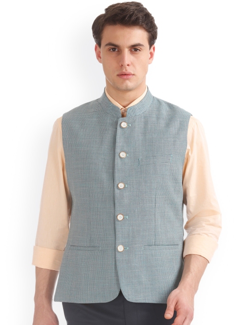 

Arrow Men Blue Checked Slim-Fit Waistcoat