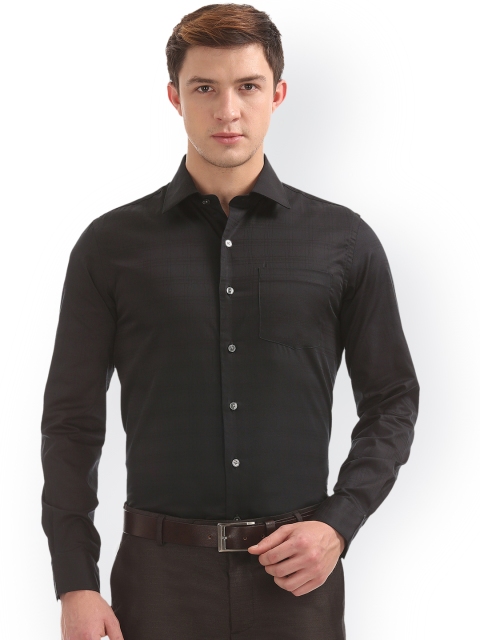 

Arrow Men Black Manhattan Slim Fit Solid Casual Shirt