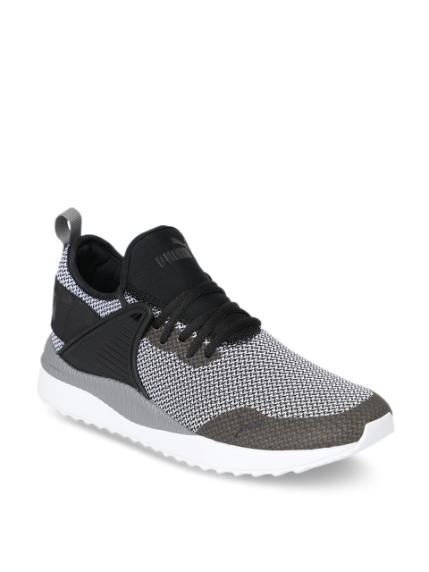 

Puma Men Black & Grey Pacer Next Cage GK Running Shoes