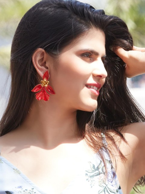 

Foxy Sperks Red Floral Drop Earrings