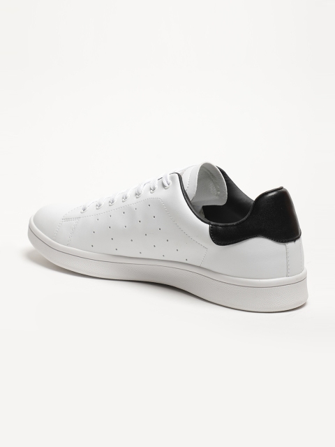 

LOCOMOTIVE Men White Sneakers