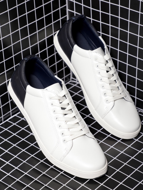 

LOCOMOTIVE Men White Sneakers