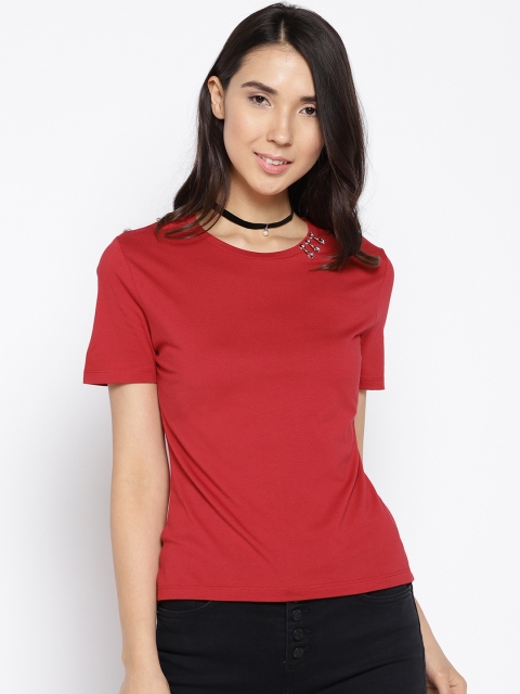 

Madame Women Maroon Solid Round Neck T-shirt