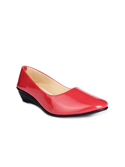 

Shoetopia Women Red Solid Pumps