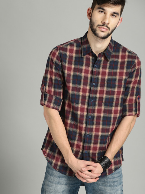 

Roadster Men Navy & Maroon Regular Fit Checked Casual Shirt, Navy blue
