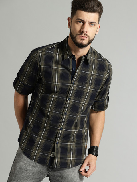

Roadster Men Navy Blue & Olive Green Regular Fit Checked Casual Shirt