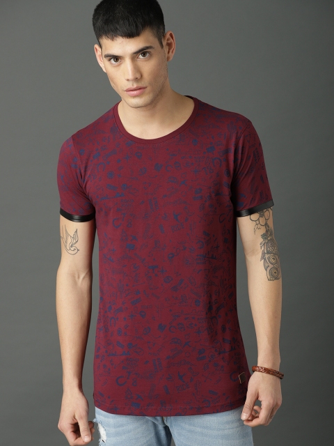 

Roadster Men Burgundy Printed Round Neck T-shirt