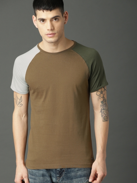 

Roadster Men Khaki Colourblocked Round Neck T-shirt