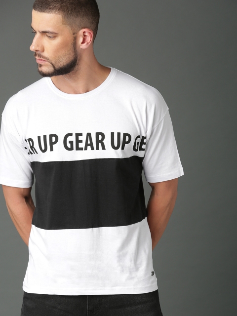 

Roadster Men White Colourblocked Round Neck T-shirt
