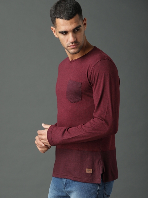 

Roadster Men Maroon Solid Round Neck T-shirt