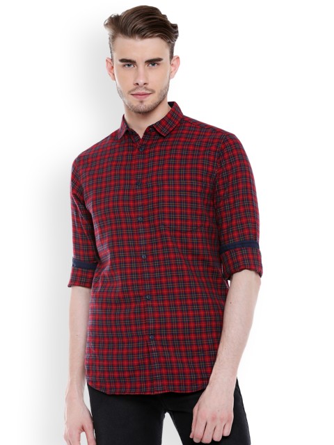 

Dennis Lingo Men Red & Navy Blue Slim Fit Checked Casual Shirt