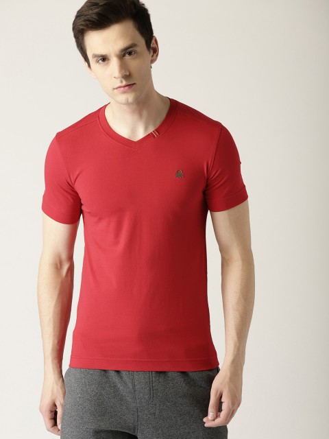 

Undercolors of Benetton Men Red Solid Lounge T-shirt 17P3680T555DI-306