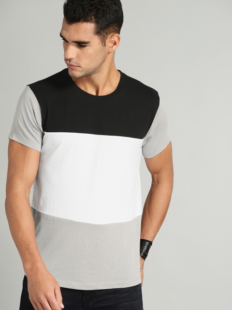 

Roadster Men Black & White Colourblocked Round Neck T-shirt