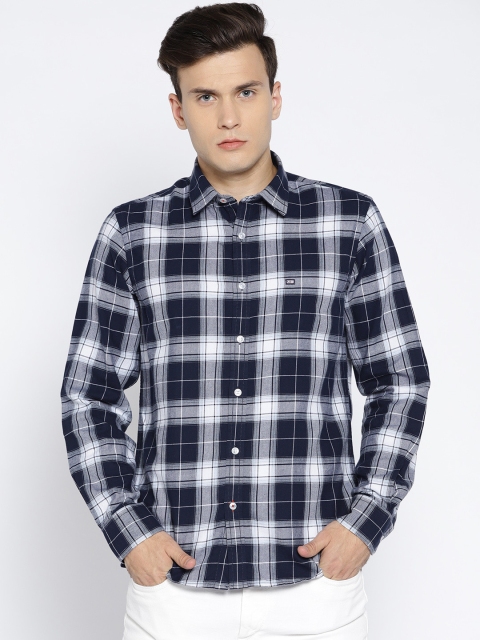 

Arrow Sport Men Navy Blue & White Slim Fit Checked Casual Shirt