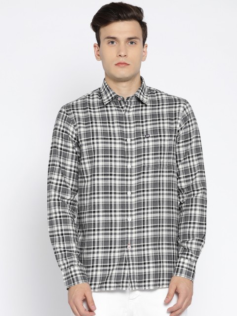 

Arrow Sport Men Grey & Off-White Slim Fit Checked Casual Shirt