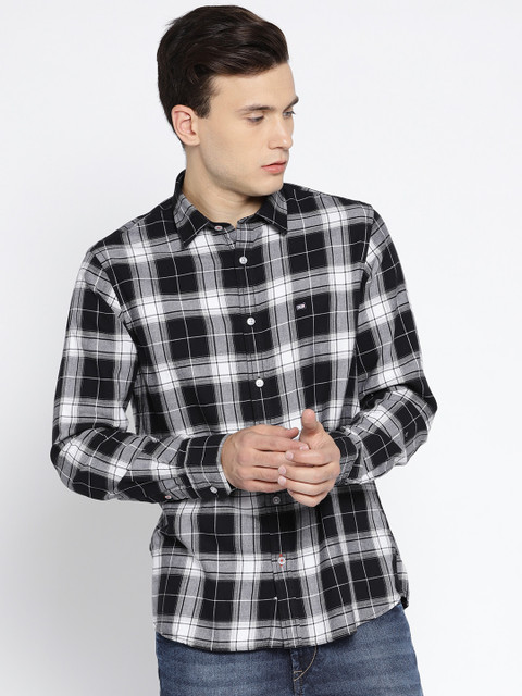 

Arrow Sport Men Black & White Slim Fit Checked Casual Shirt
