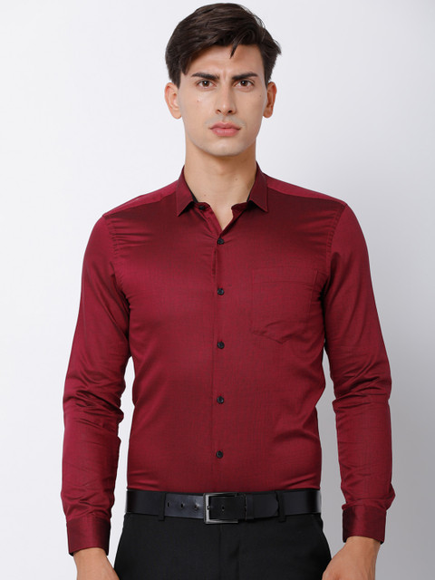 

Black coffee Men Maroon Slim Fit Solid Formal Shirt