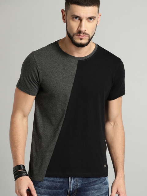 

Roadster Men Grey & Black Colourblocked Round Neck T-shirt