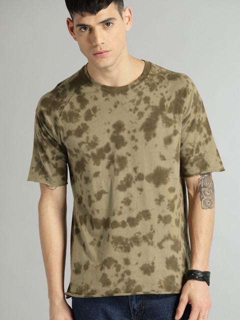 

Roadster Men Olive Green Dyed Round Neck T-shirt