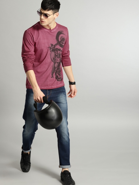 

Roadster Men Maroon Printed Round Neck T-shirt