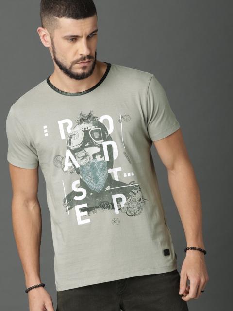 

Roadster Men Grey Printed Round Neck T-shirt