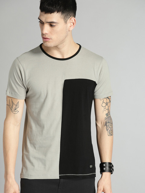

Roadster Men Grey & Black Colourblocked Round Neck T-shirt