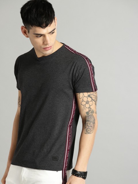 

The Roadster Lifestyle Co Men Charcoal Grey Solid Round Neck T-shirt