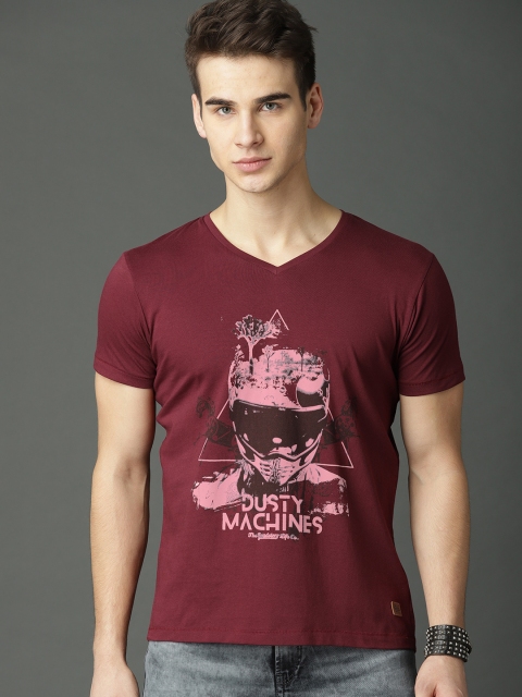 

Roadster Men Maroon Printed V-Neck T-shirt