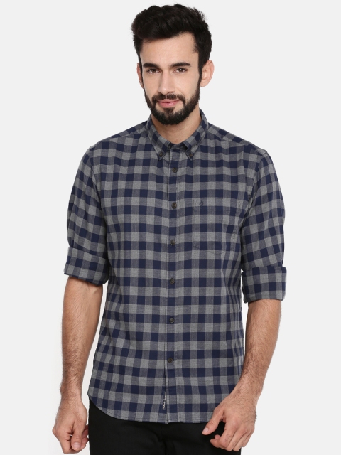 

Indian Terrain Men Navy Blue & Grey Checked Casual Shirt