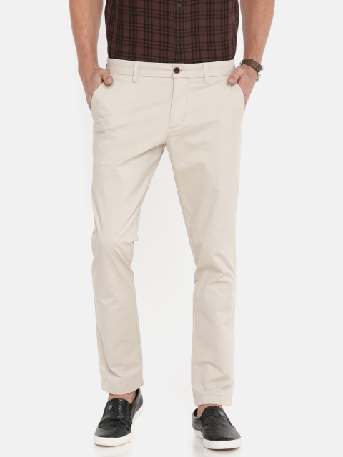 

Indian Terrain Men Beige Urban Slim Slim Fit Solid Chinos