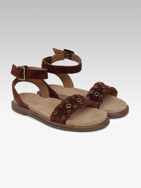 

Clarks Women Tan Brown Solid Leather Open Toe Flats
