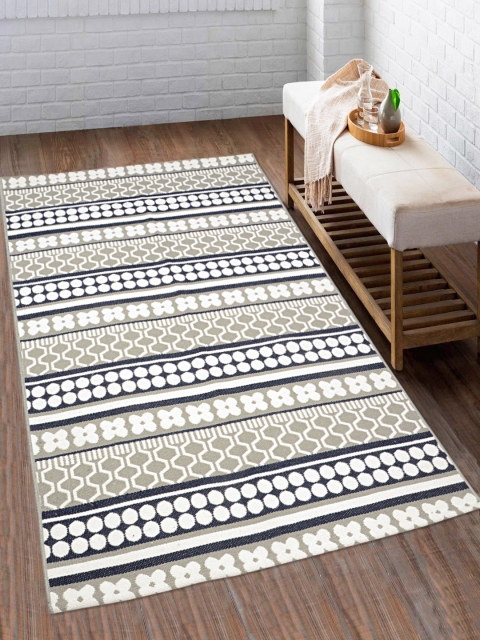 

Saral Home Unisex Grey & White Pritned Dhurrie