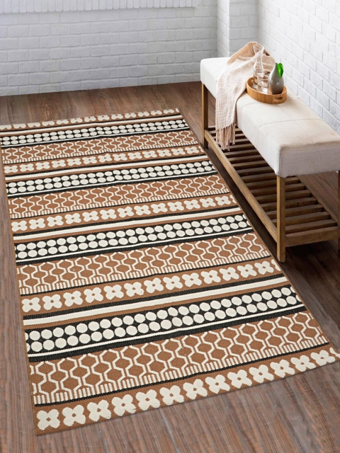 

Saral Home Unisex Brown & White Pritned Dhurrie